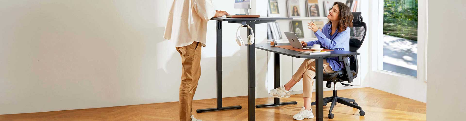 EGESD 22-24 Height-Adjustable Electric Standing Desk with Storage Pocket